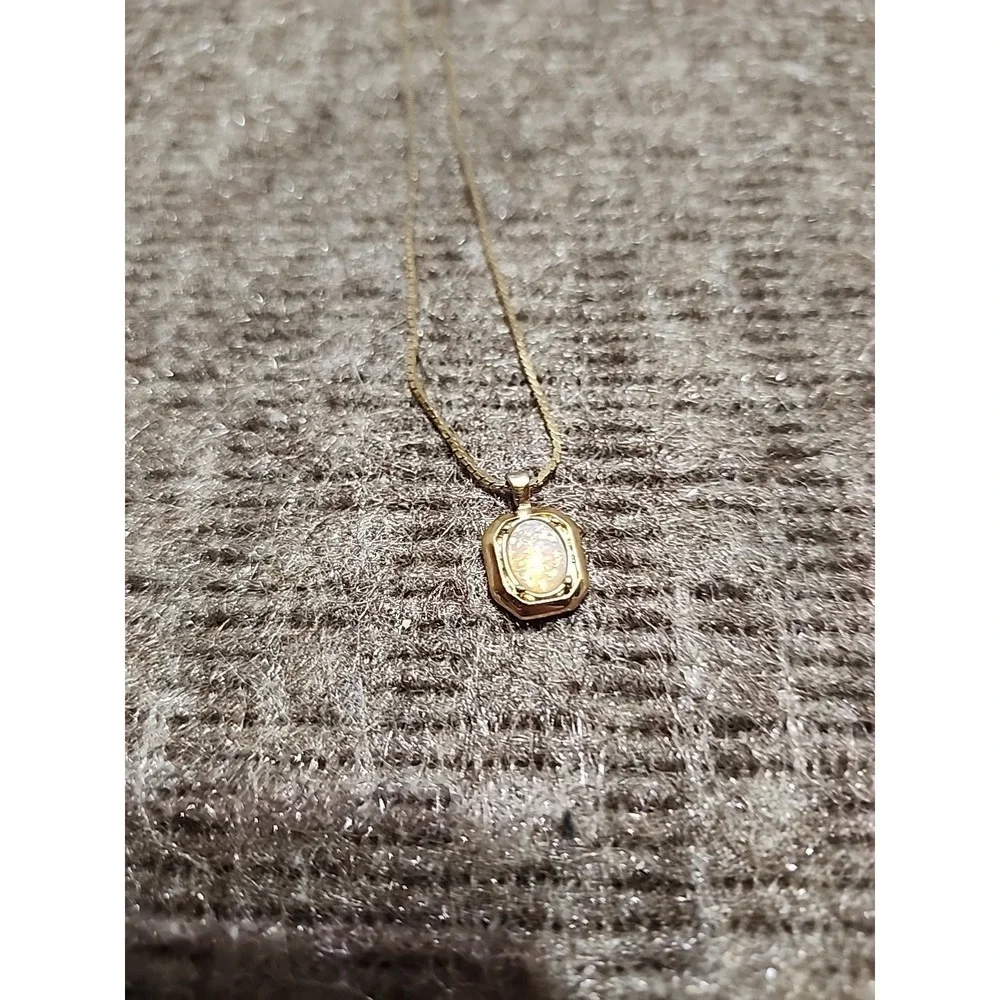 vintage avon pearl necklace‎ pendant